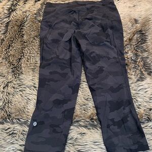 Lululemon Swift Speed HR Crop 21” Luxtreme LW6BJES H3DC Black Camo Size 8